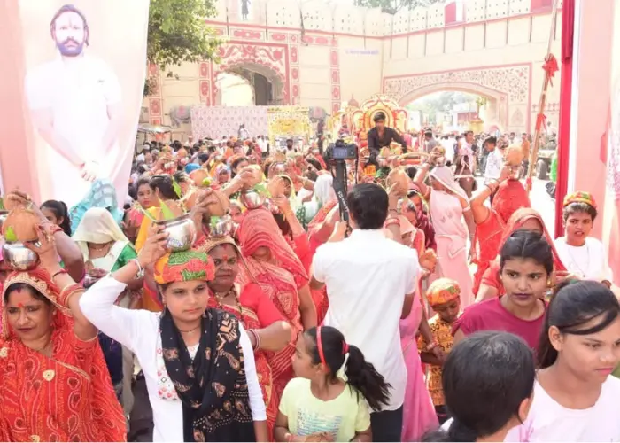 Vikash Narwar participating in a community social program as a Social Worker in India